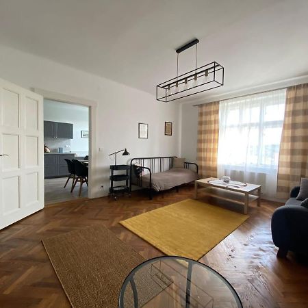 Appartamento Apartman Xaveriova Praga Esterno foto