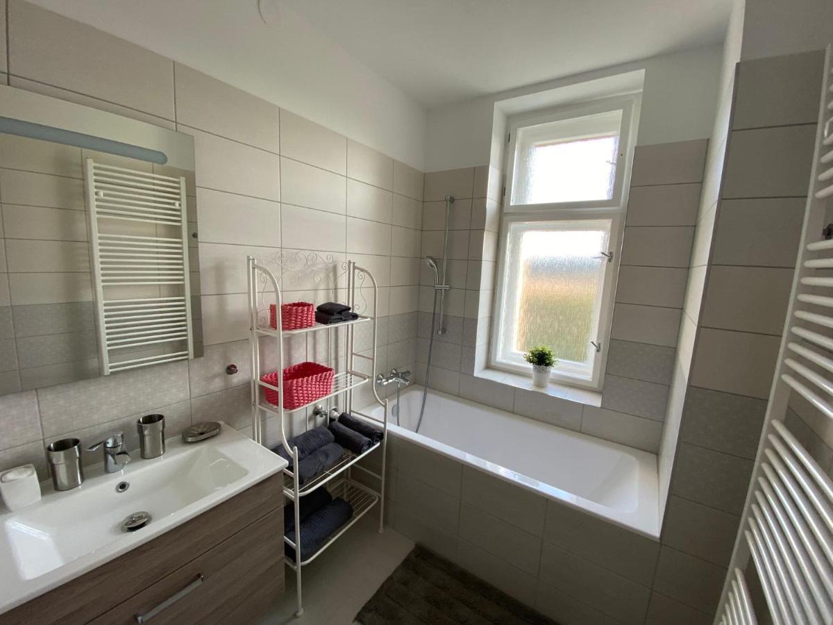 Appartamento Apartman Xaveriova Praga Esterno foto