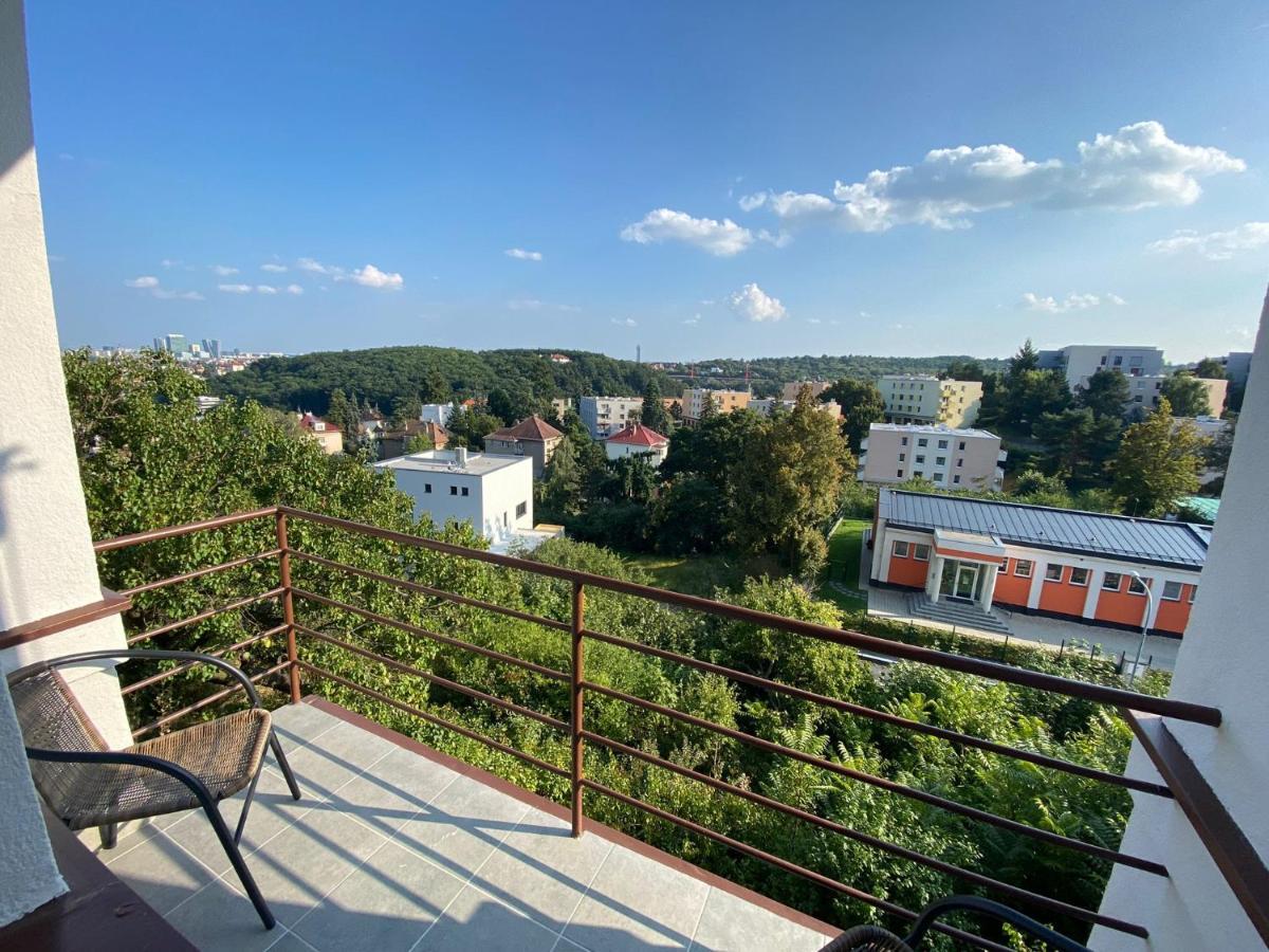 Appartamento Apartman Xaveriova Praga Esterno foto